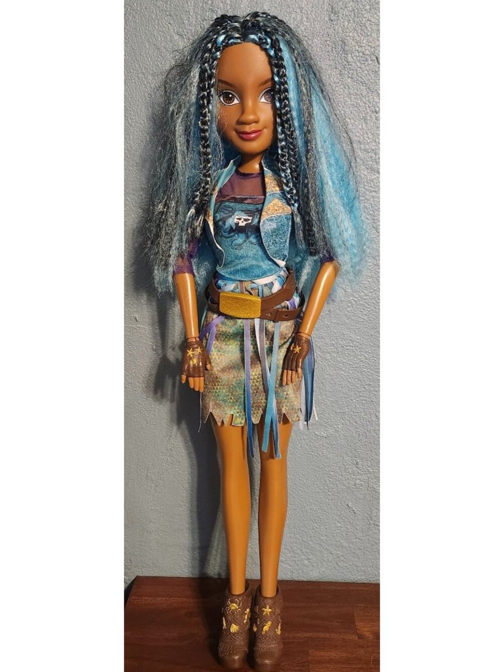 Disney Descendants 3 Uma Doll 28 Inches Pirate Outfit